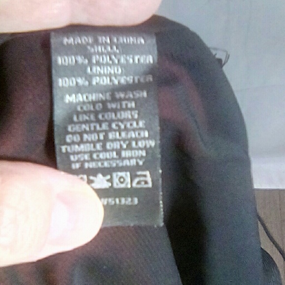 Vince Camuto Black Reds Cream Abstract Print  Stretch Waistband Skirt Size 4P - Picture 5 of 5